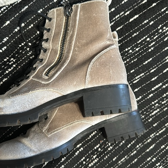 Dolce Vita silver velvet combat boot size 10 - Picture 10 of 10